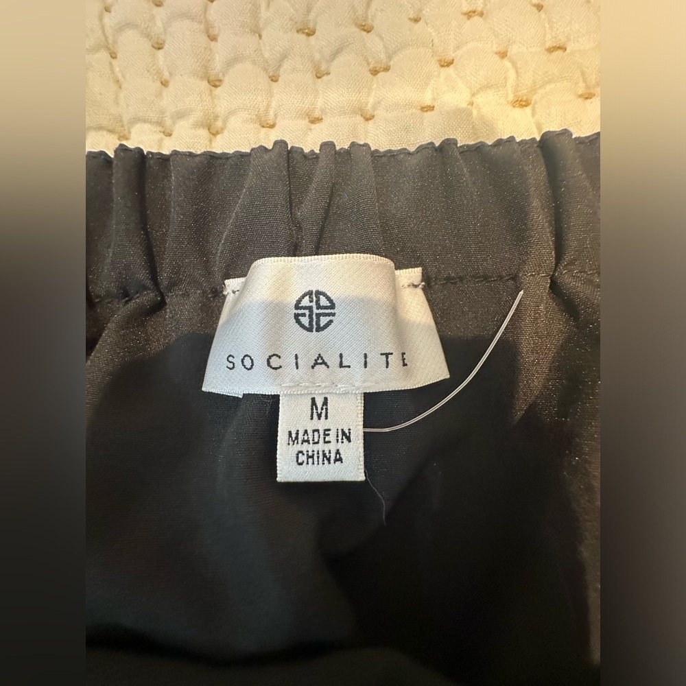 Socialite Maxi Halter Dress - Picture 12 of 12